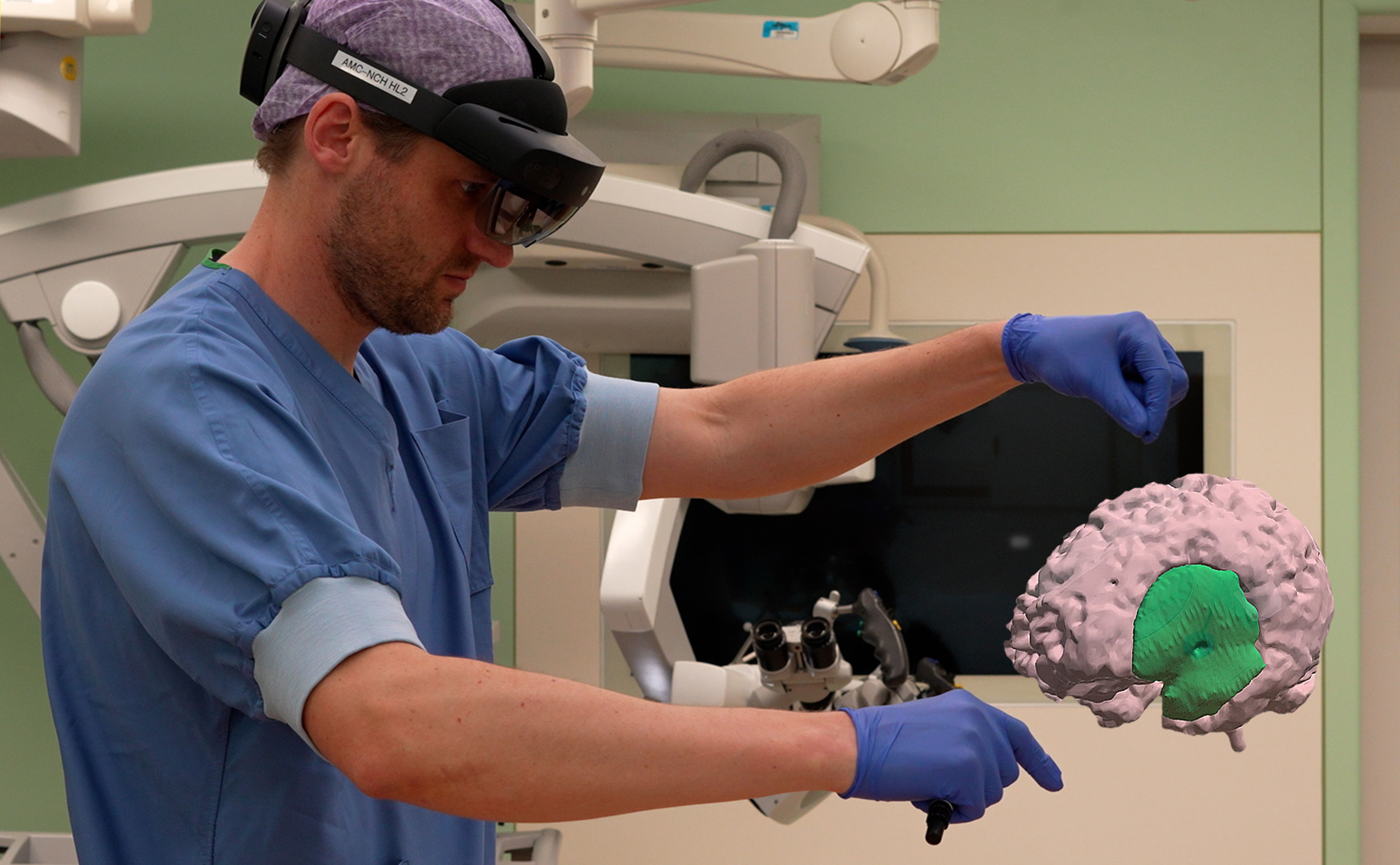 Primeur Amsterdam UMC: hersenoperatie met een hologram