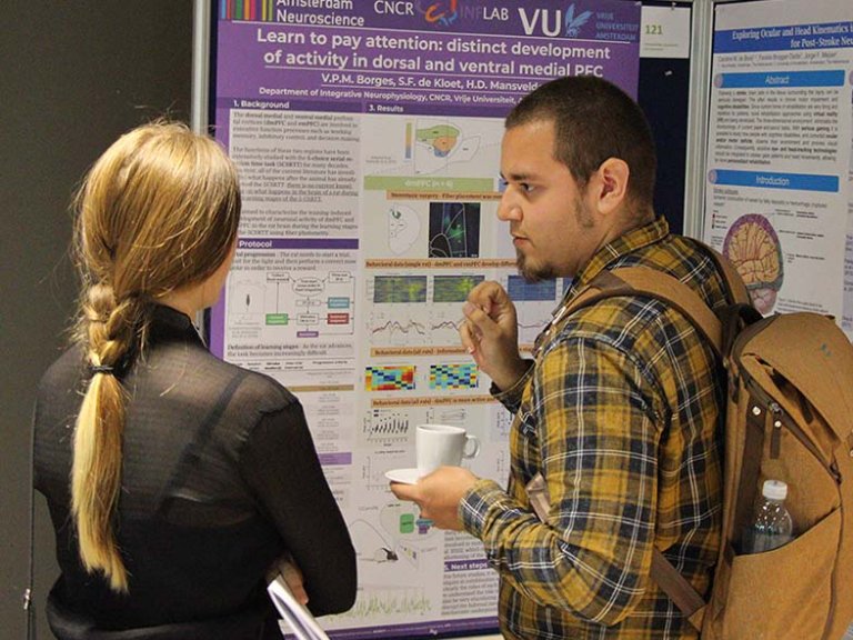 PhD students at the poster market of the Annual Meeting 2019