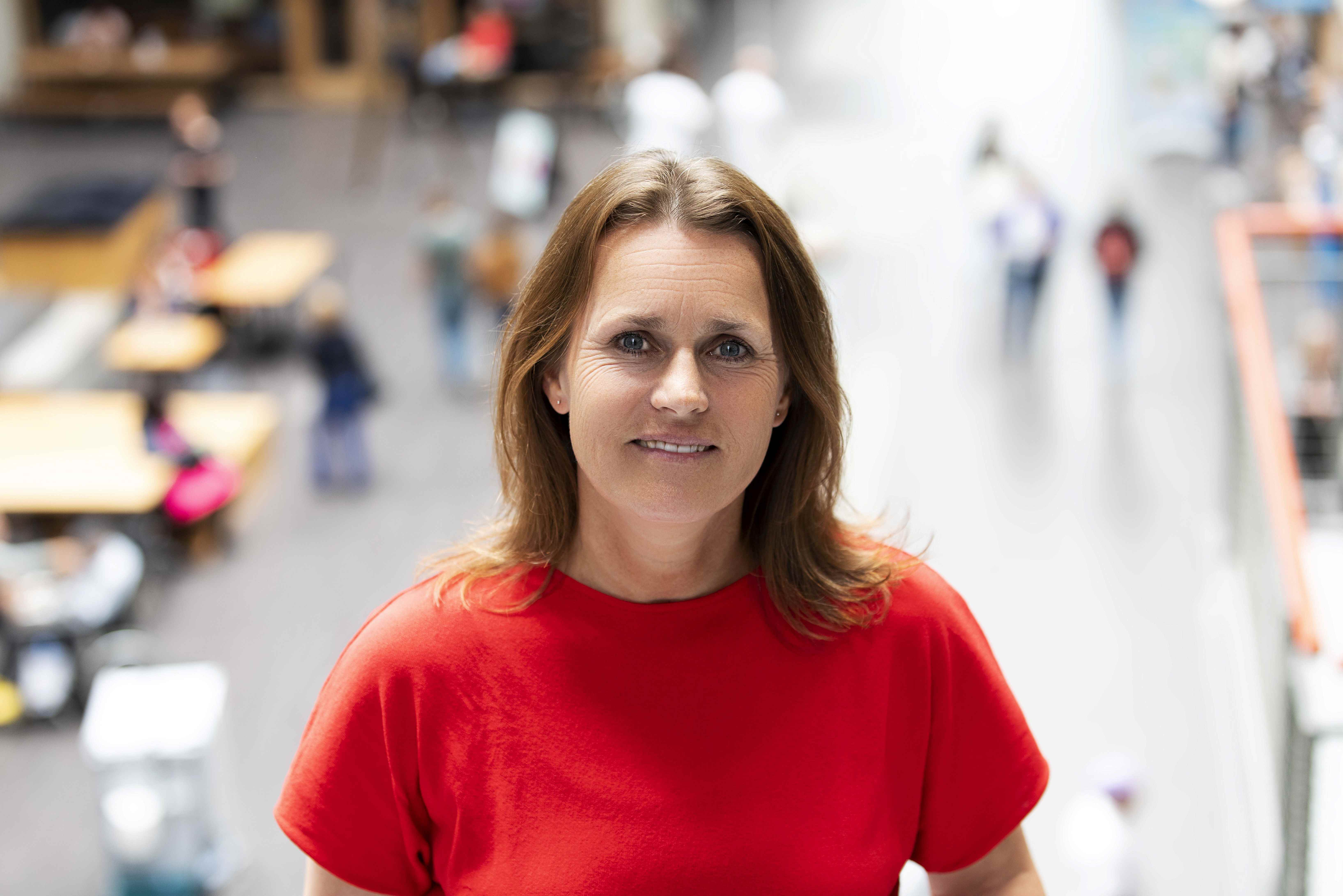 Mireille Dekker 