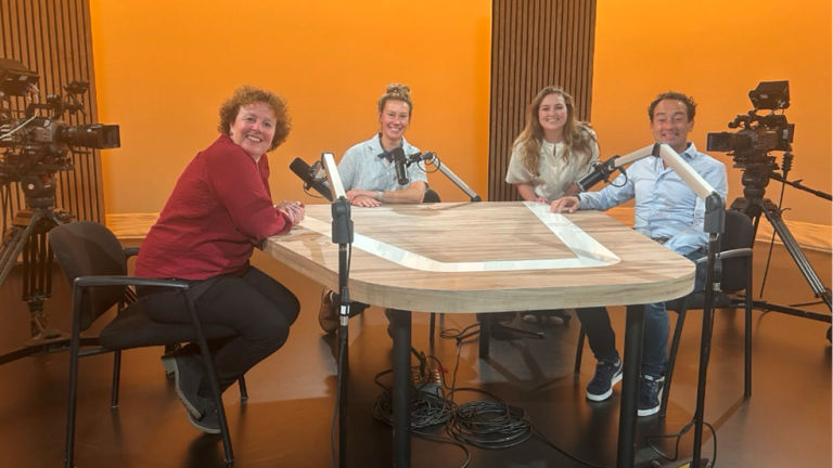 From left to right: Alberdien Kenbeek, Joyce Schouten, Mariëlle Bruins , and dr. Wessel Ganzevoort