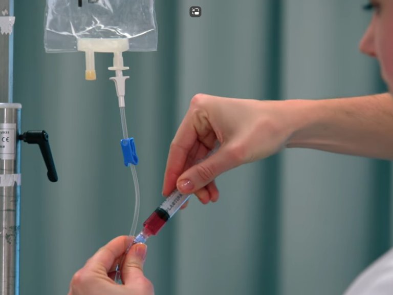 Duurzaam infuusgebruik: minder afval en CO₂, goedkoper &eacute;n beter voor pati&euml;nt en verpleegkundige