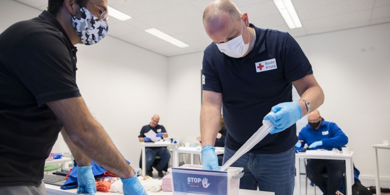 Rode Kruis en Amsterdam UMC werken samen: burgers leren levens redden