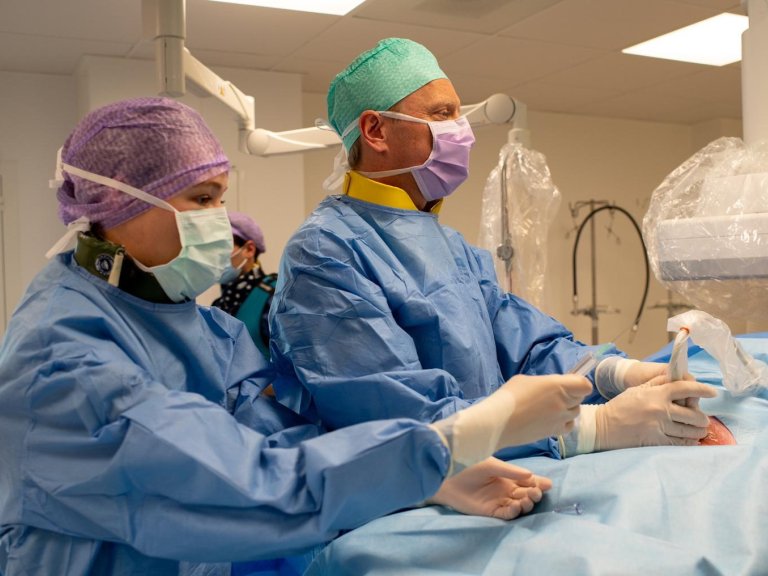 Burning away liver metastases in patients with colorectal cancer offers faster recovery and fewer complications