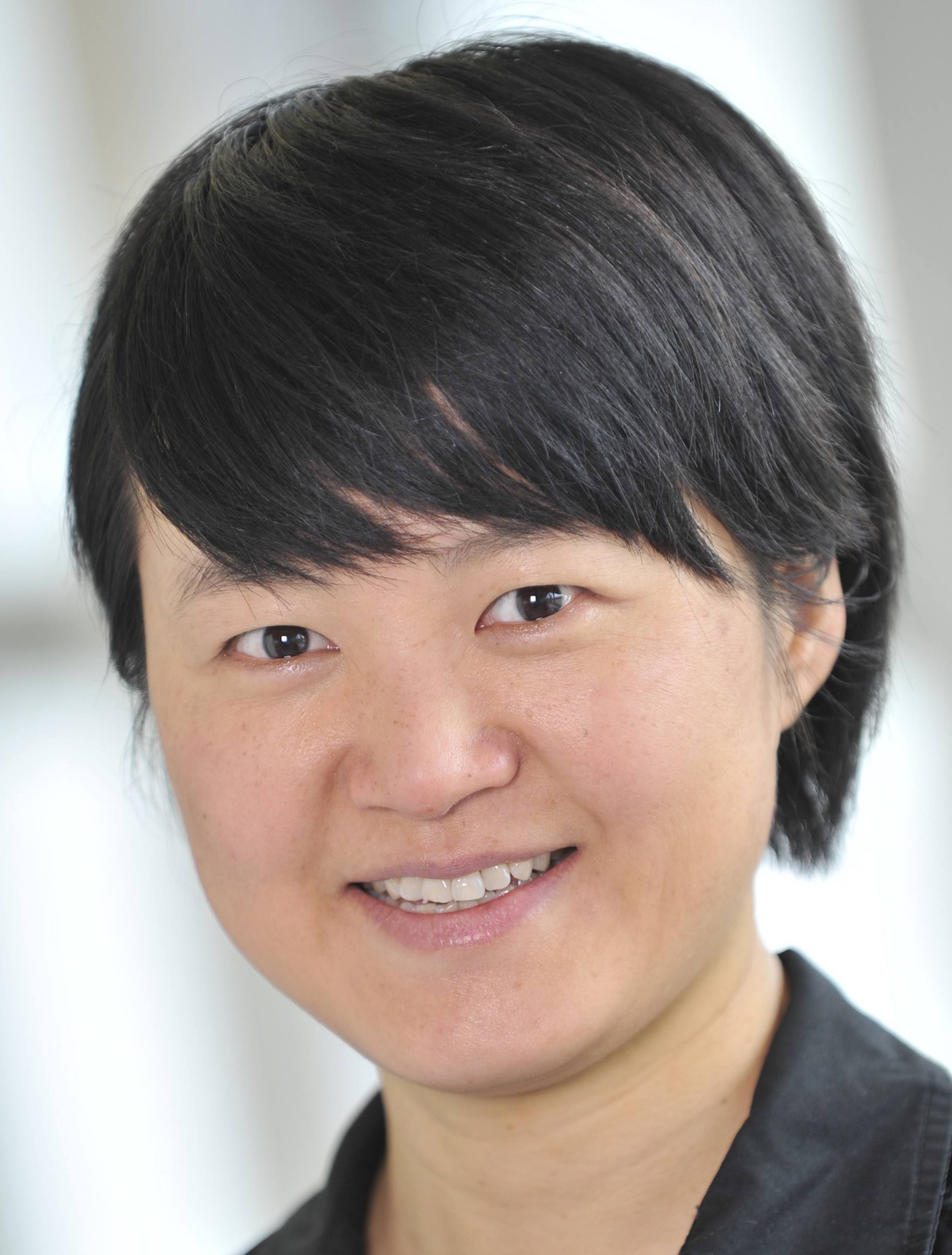 Chun-Xia Yi 