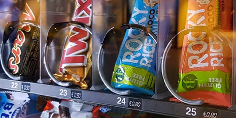 Meer 'minder ongezonde' snacks in de automaten 