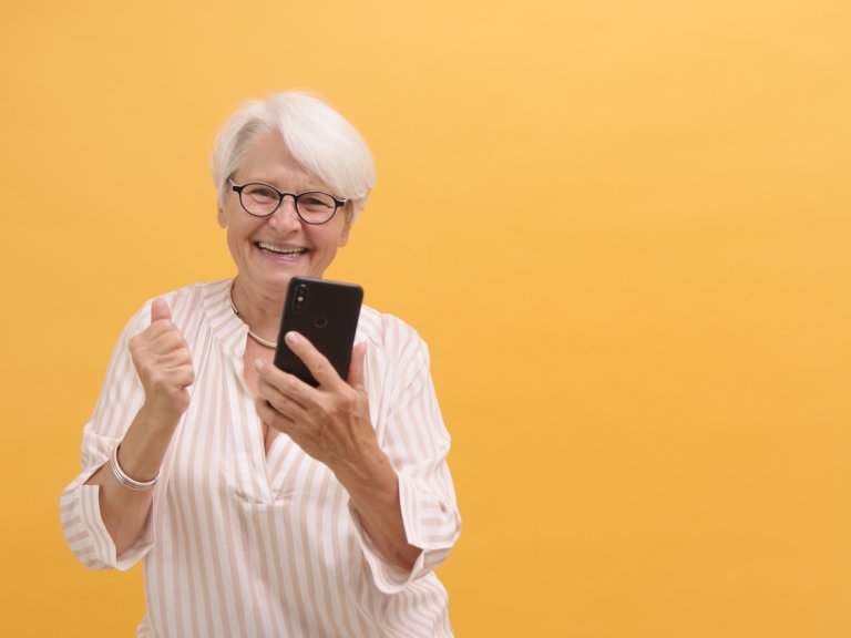 Growing old healthily thanks to the smartphone  